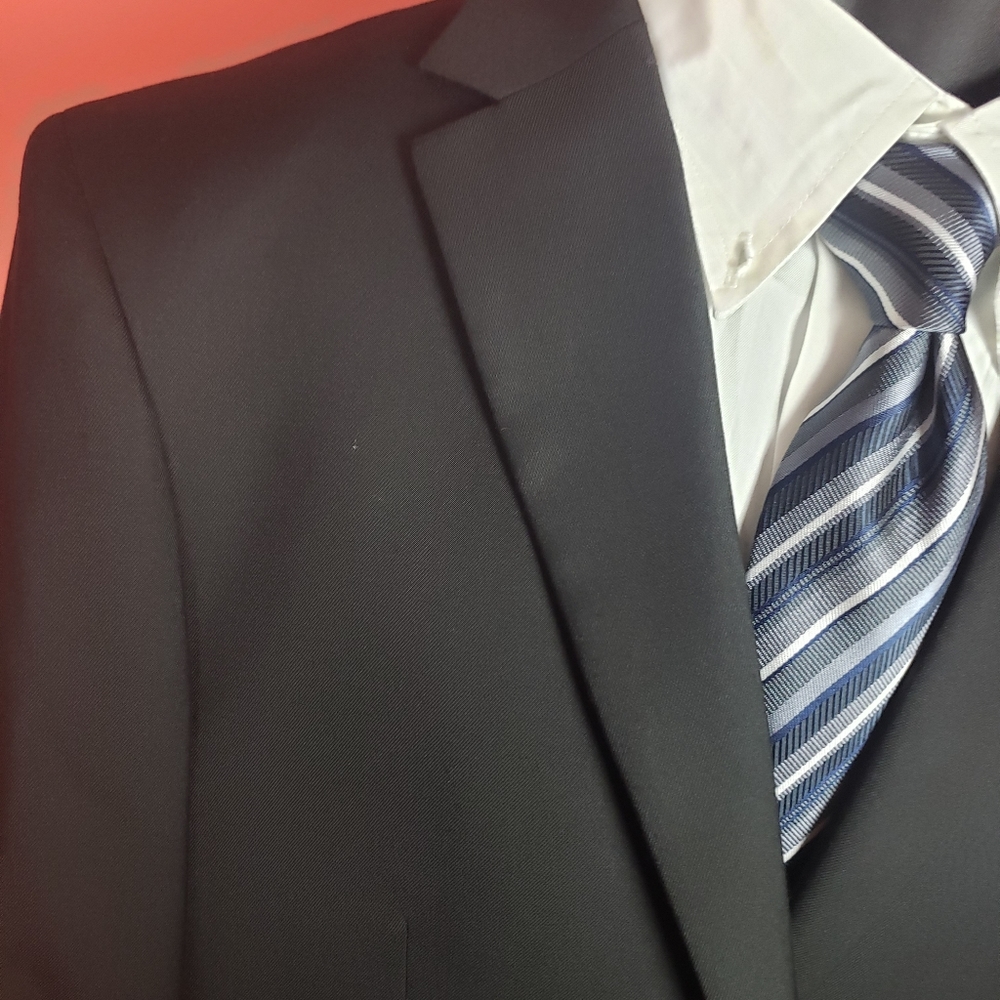 Lineage Performance Suit - Picture 5 of 12